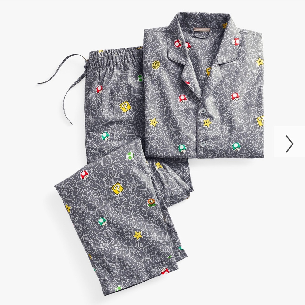 NWT Super Mario™ Power-Up Glow-in-the-Dark Loose Fit Pajama Set
